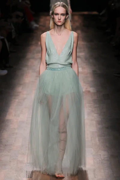 Look 77
